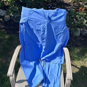 Blue unisex size medium scrubs. Lot of three (six total pieces)